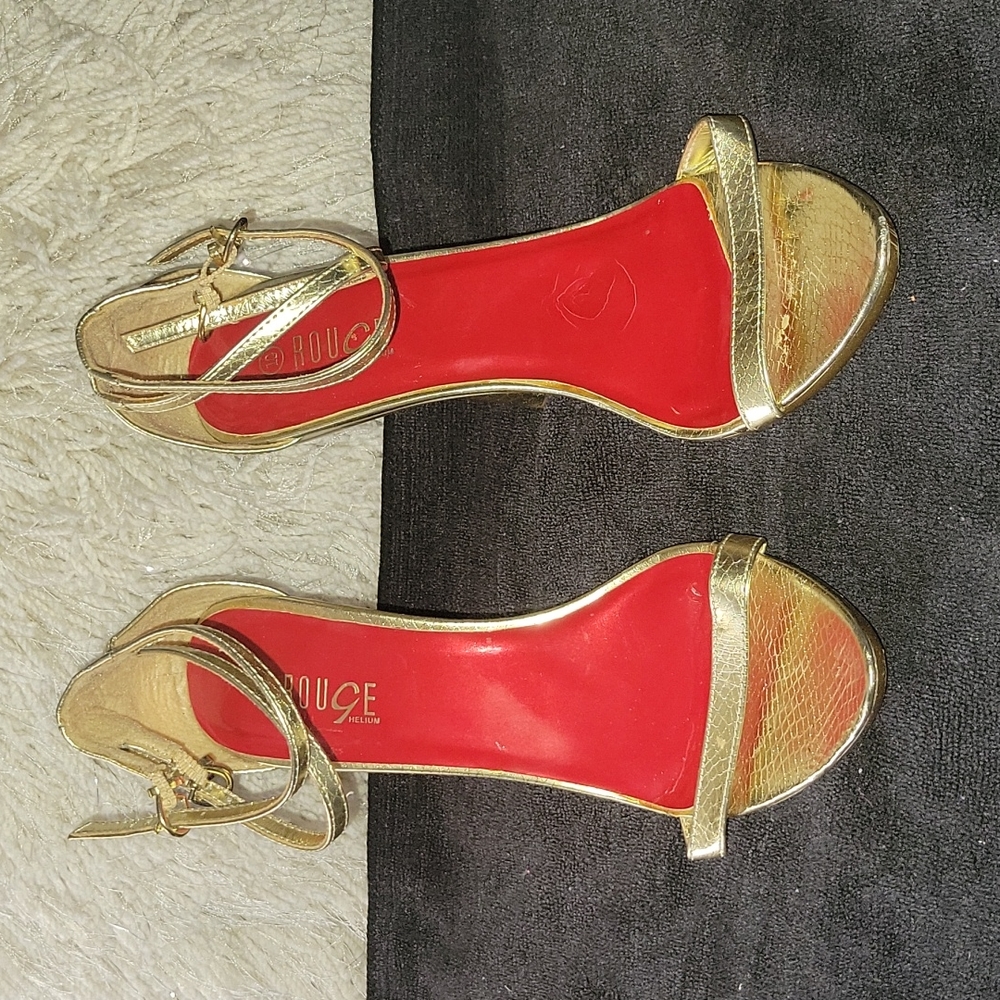 Shoes gold n red